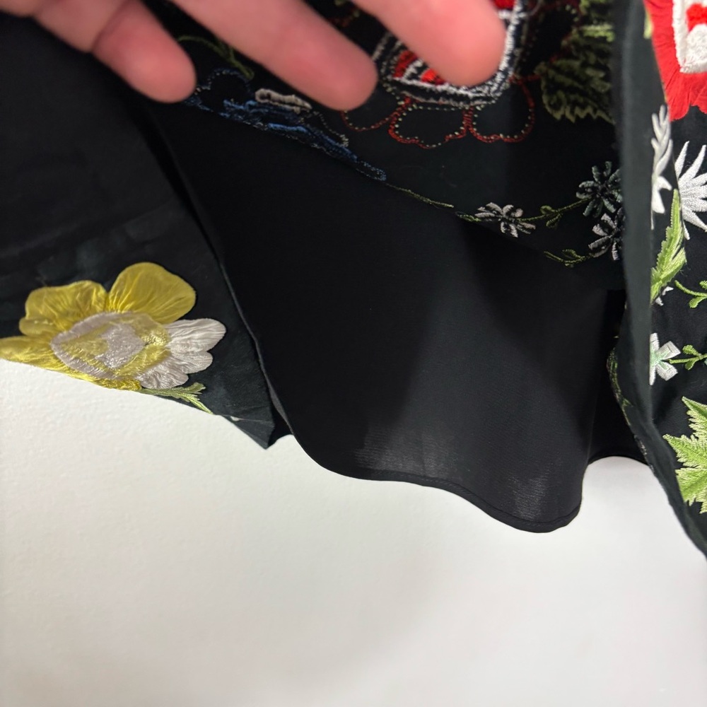 Alice + Olivia "Ellen" Embroidered Floral Dress Womens 2 Cap Sleeve Designer - Picture 5 of 9